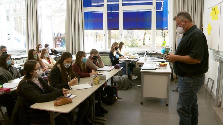 Gemeinsamer Reli-Unterricht für alle Konfessionen – Modellversuch in Bayern