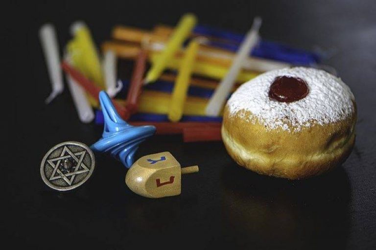 Herzliche Segenswünsche zum Chanukka-Fest