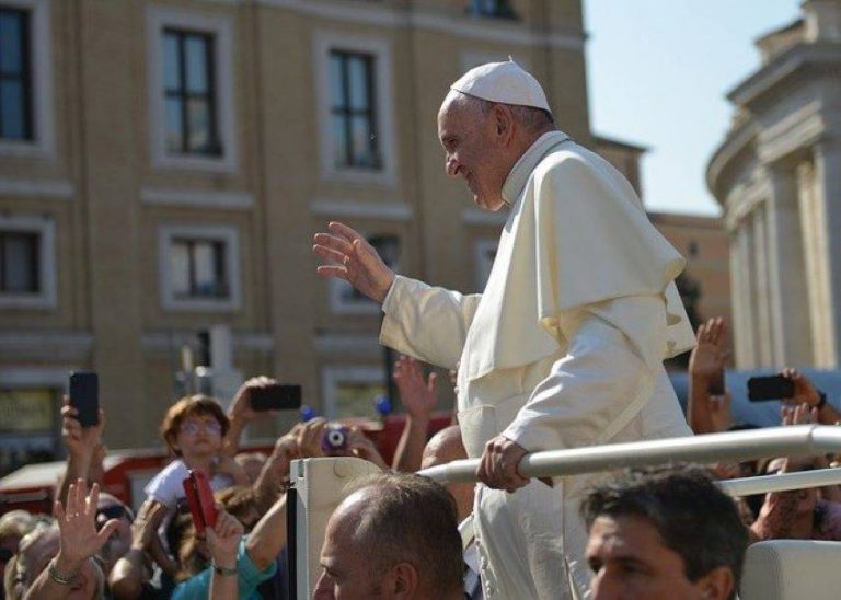 Papst Franziskus im Irak – Interreligiöser Brückenbauer und Beter
