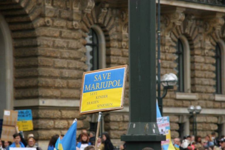 Ukraine-Krieg in interreligiöser Perspektive – INTR°A im Gespräch am 15.02.2023 Online