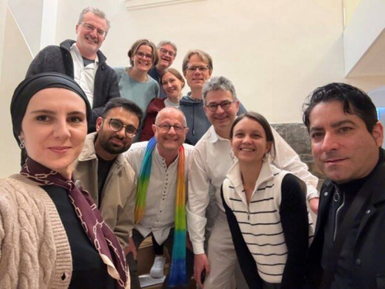 Zentrum für Islamische Theologie und oikos-Institut der Ev. Kirche von Westfalen betreten Neuland im Dialog Zentrum für Islamische Theologie und oikos-Institut der Ev. Kirche von Westfalen betreten Neuland im Dialog